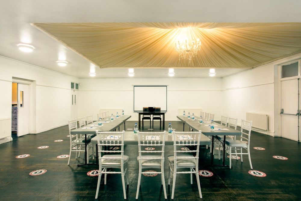 Romm hire