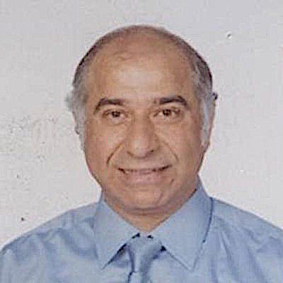 Dr Akan Efe